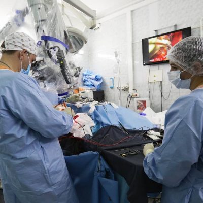 Операции врачей-нейрохирургов проводятся в том числе под нейромониторингом