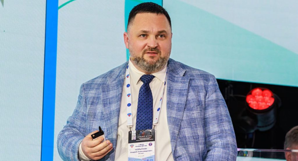 photo_5202108666193055038_y